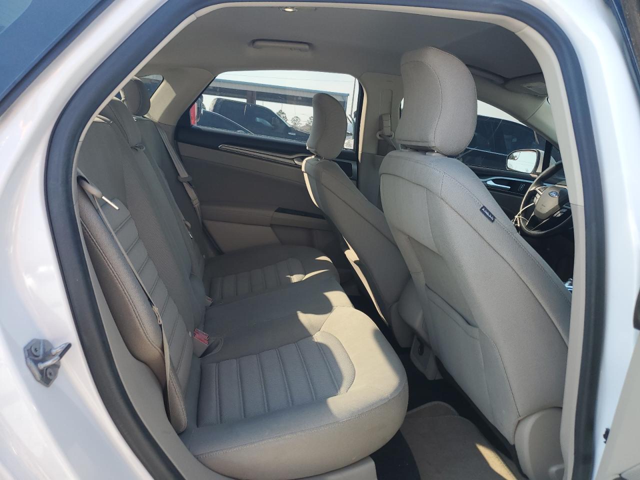 2017 Ford Fusion - Image 10