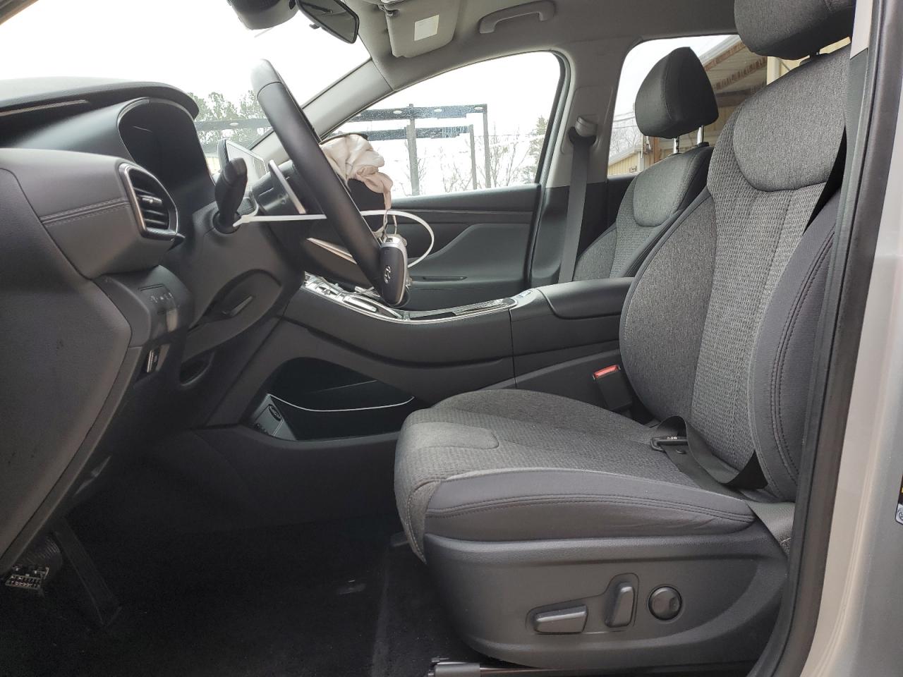 2023 Hyundai Santa Fe - Image 7