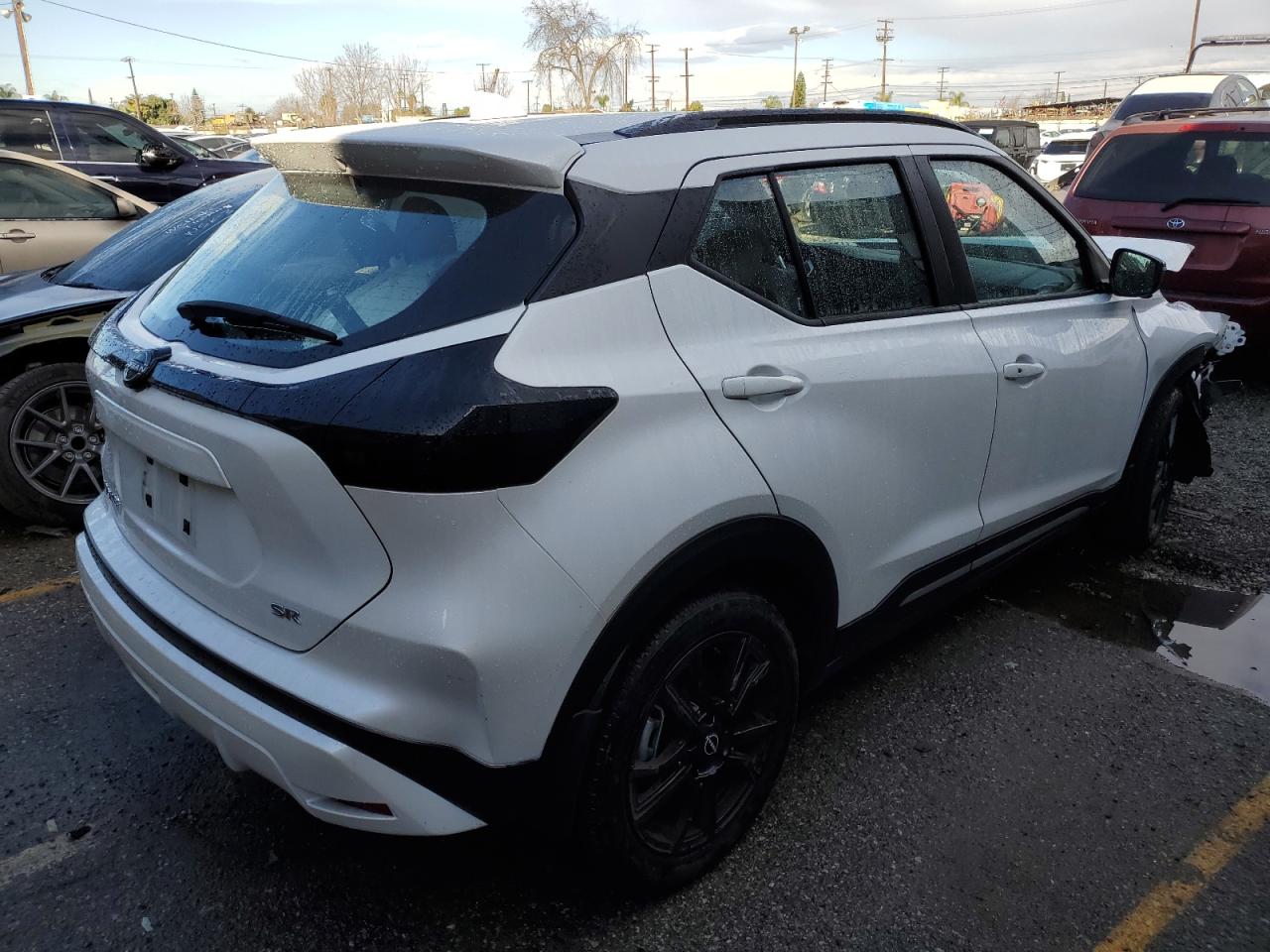 2024 Nissan Kicks - Image 3