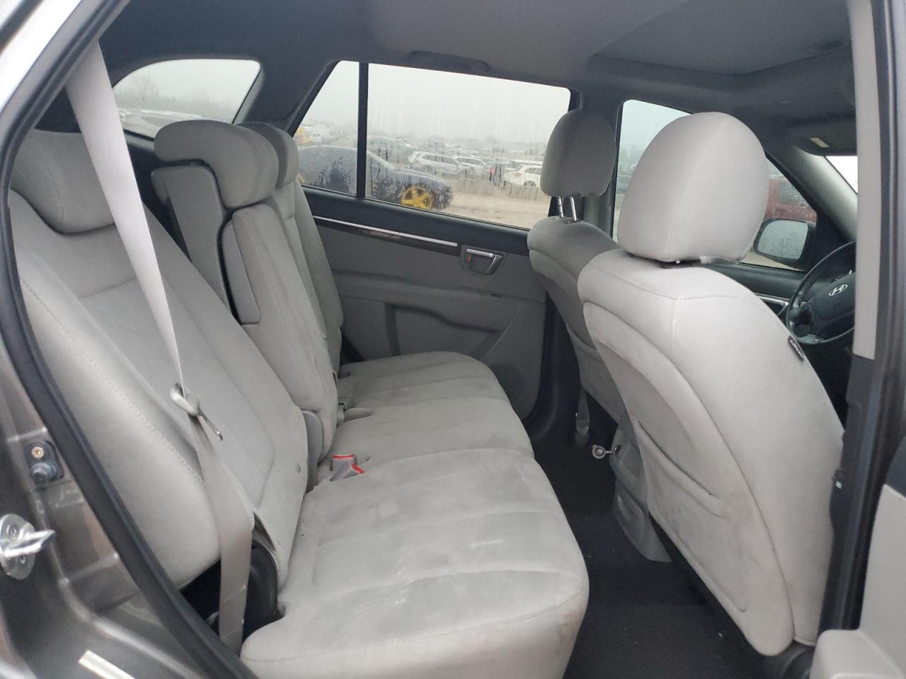 2009 Hyundai Santa Fe - Image 11