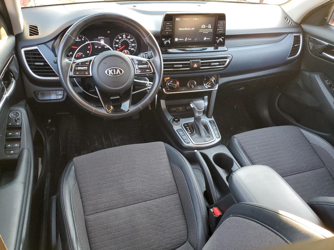 2021 Kia Seltos - Image 8