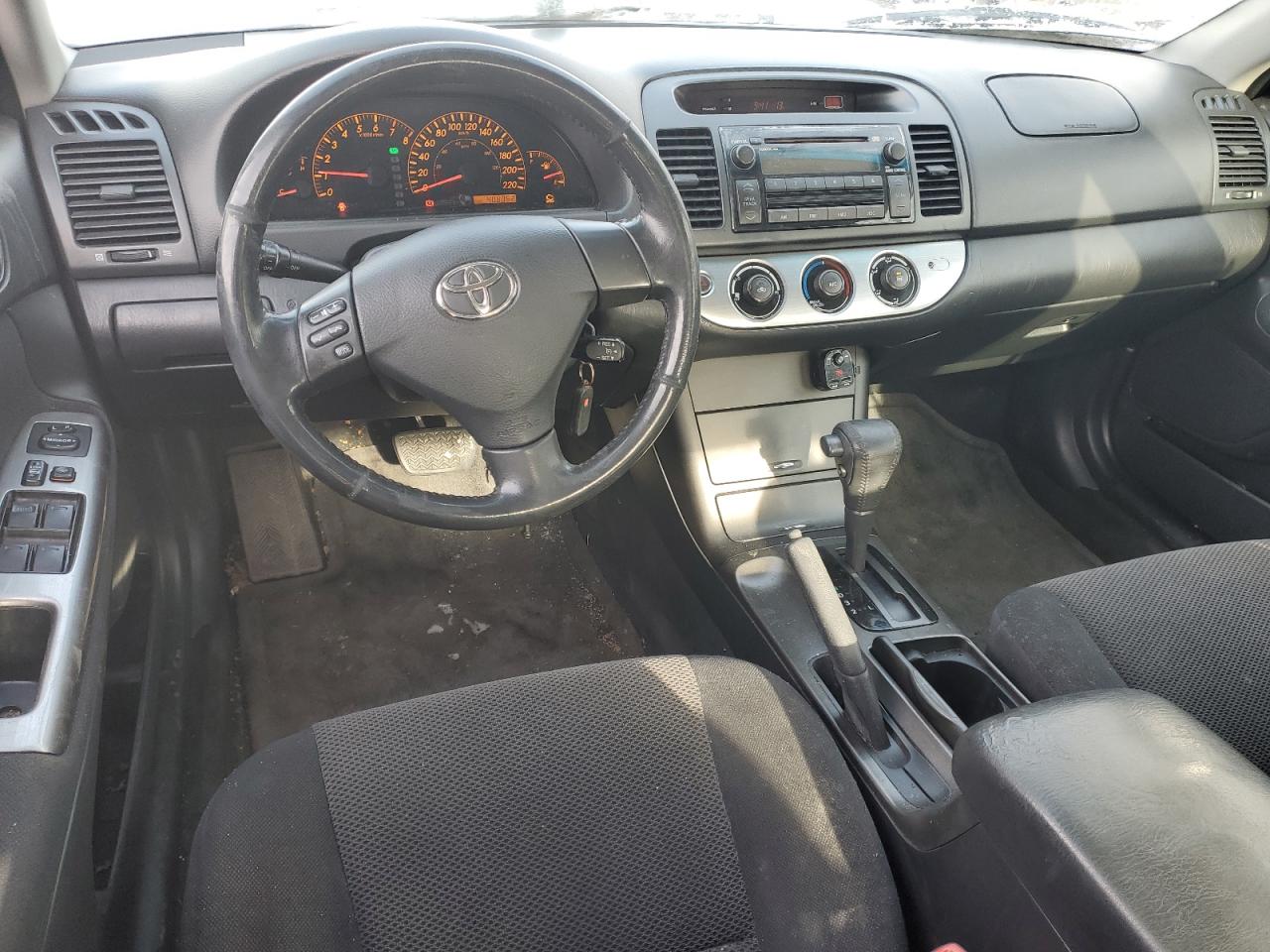 2005 Toyota Camry - Image 8