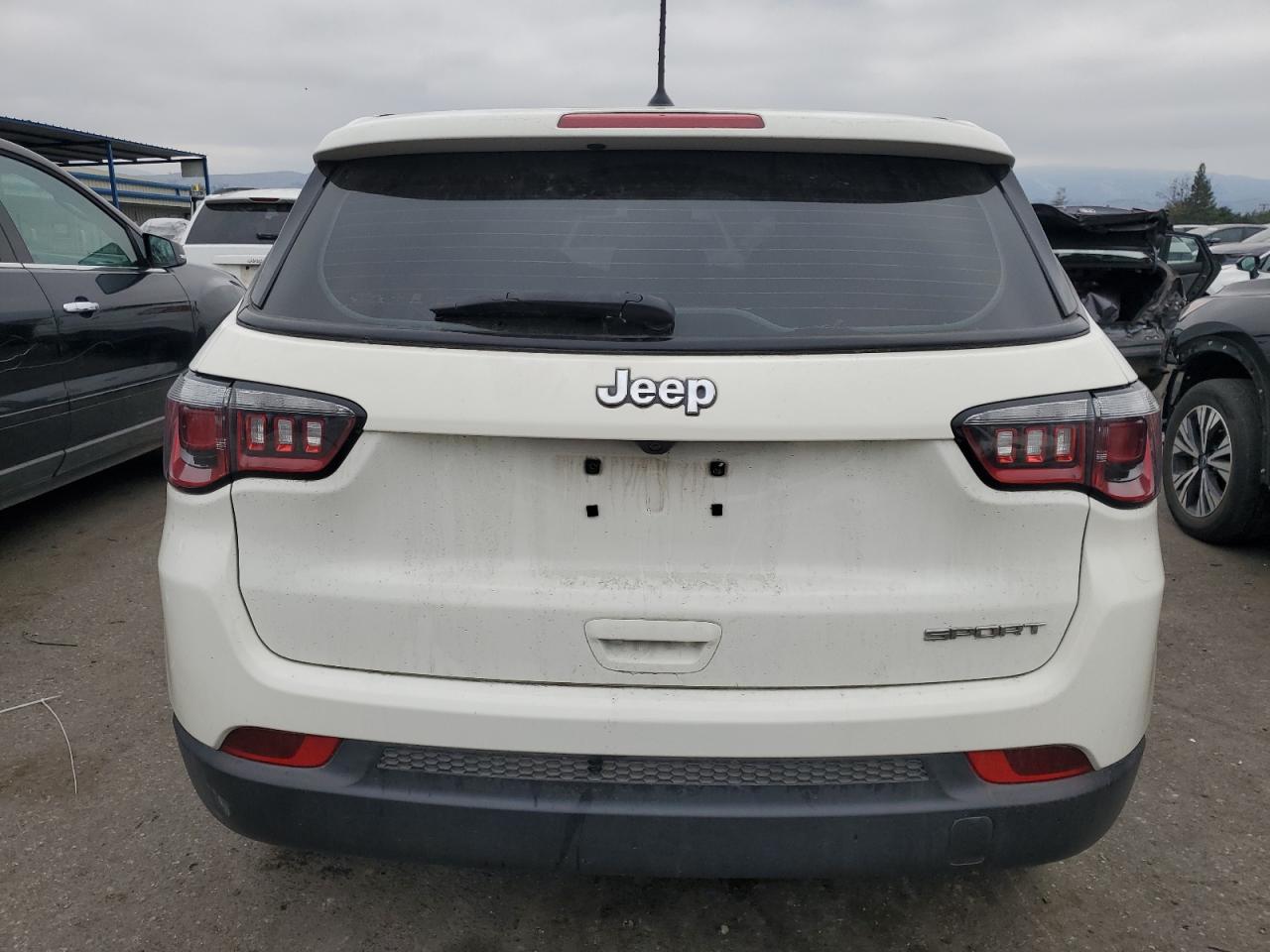 2018 Jeep Compass - Image 6
