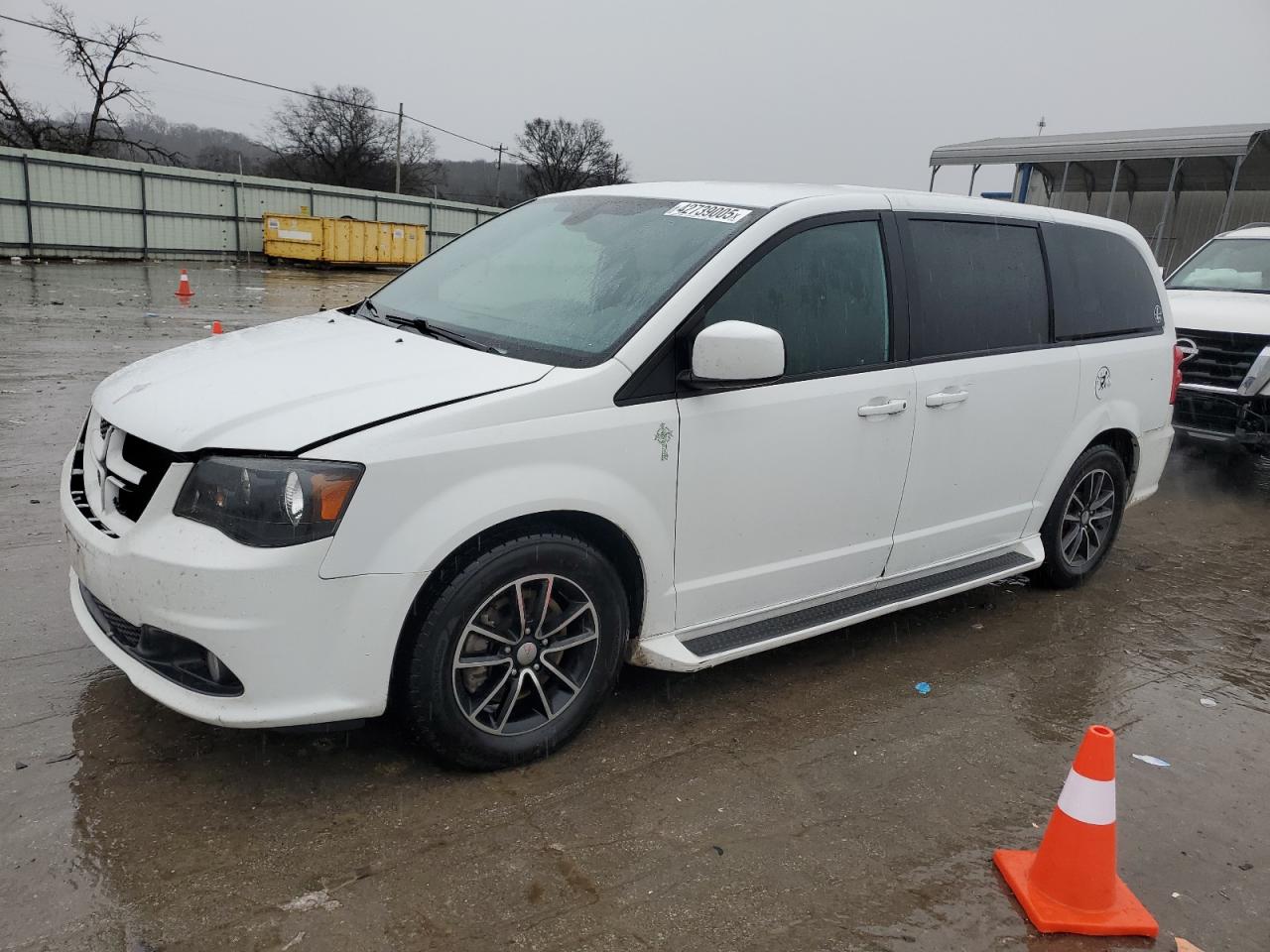 2019 Dodge Caravan - Image 1