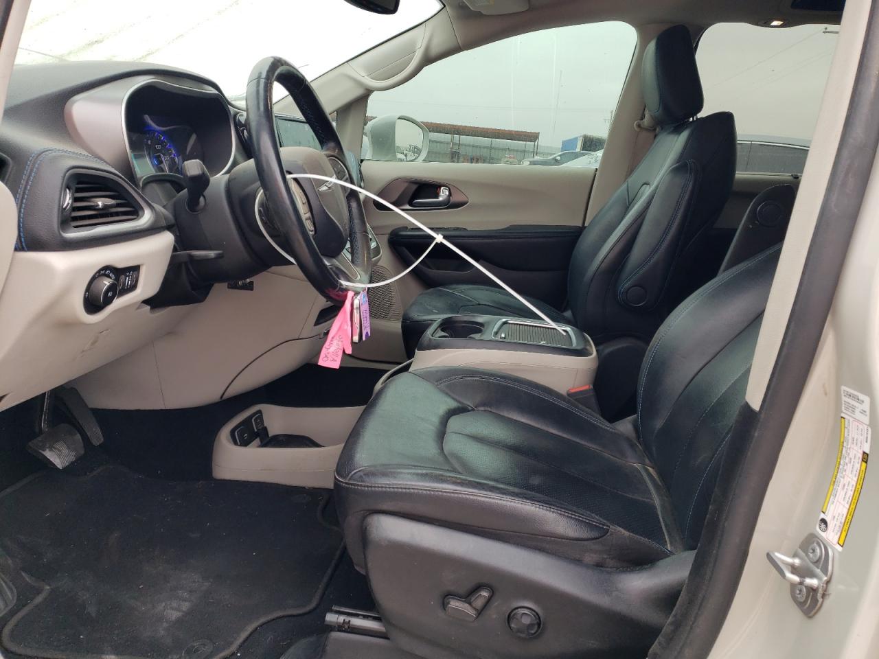 2021 Chrysler Pacifica - Image 7