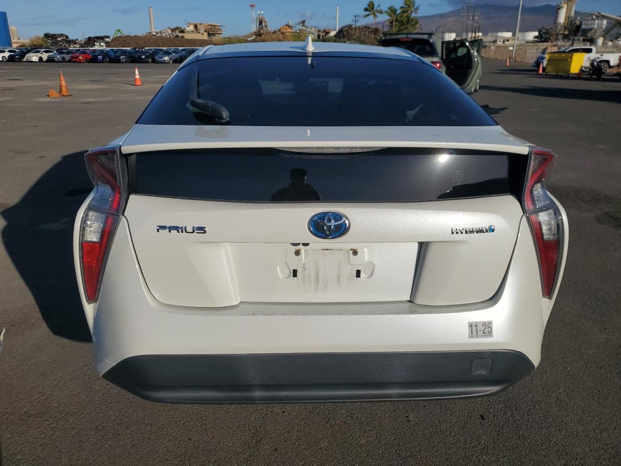 2016 Toyota Prius - Image 6