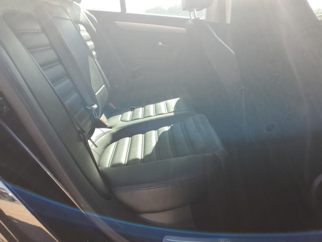 2013 Volkswagen Passat CC - Image 11