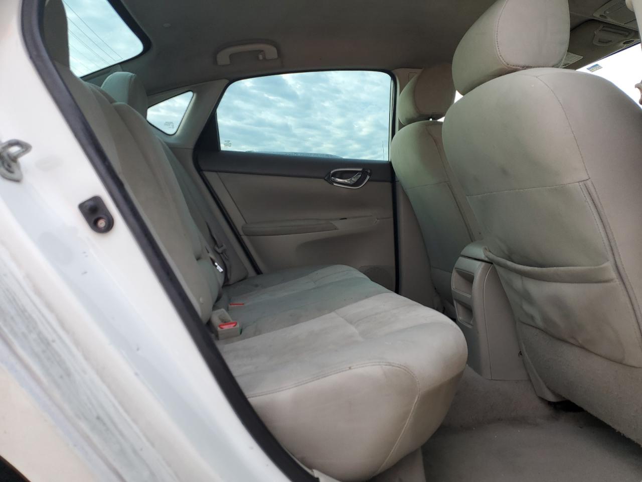 2014 Nissan Sentra - Image 10