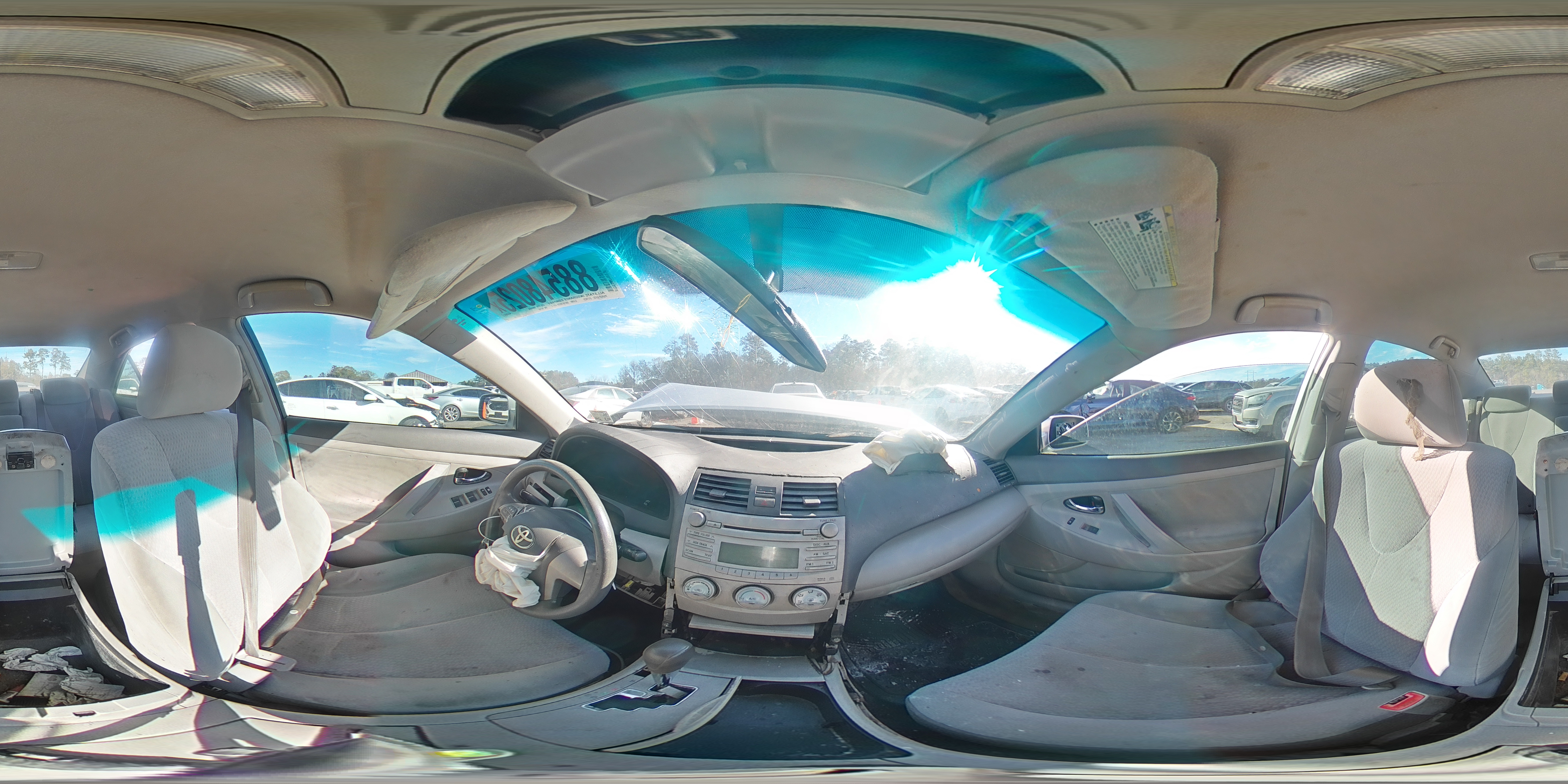 2010 Toyota Camry - Image 12