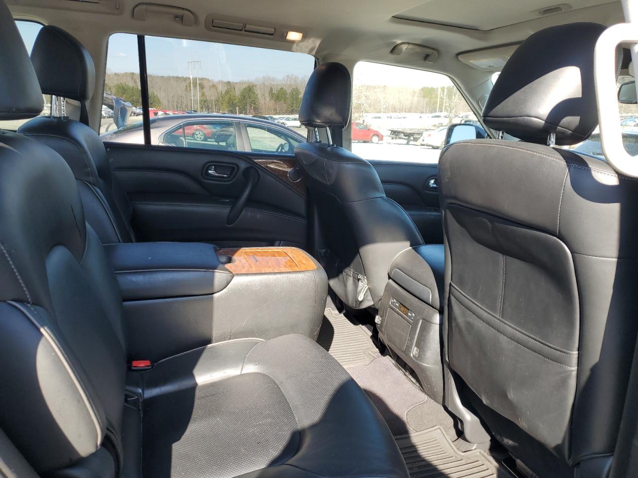 2019 Infiniti QX80 - Image 11