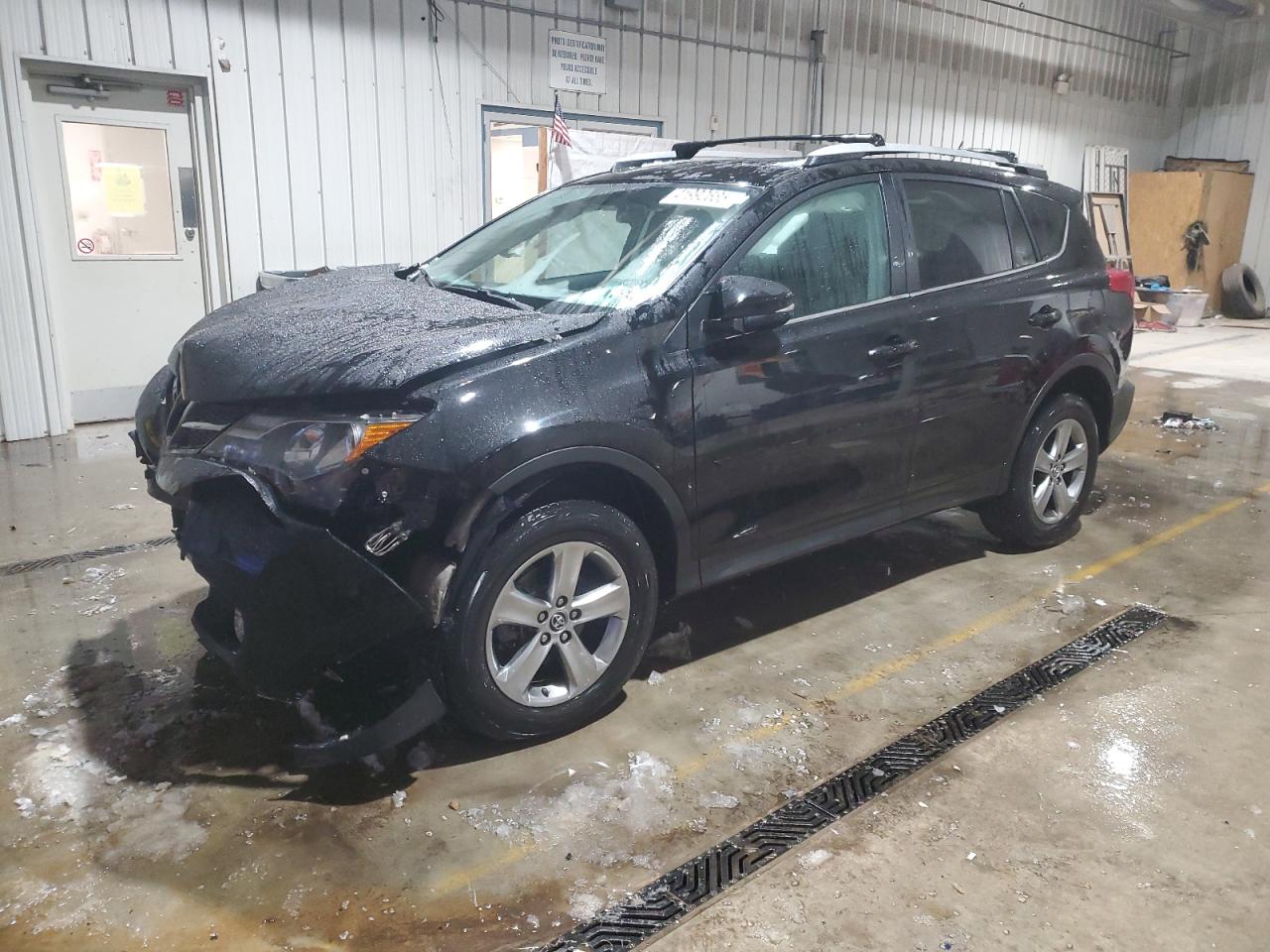 2015 Toyota RAV 4 - Image 1