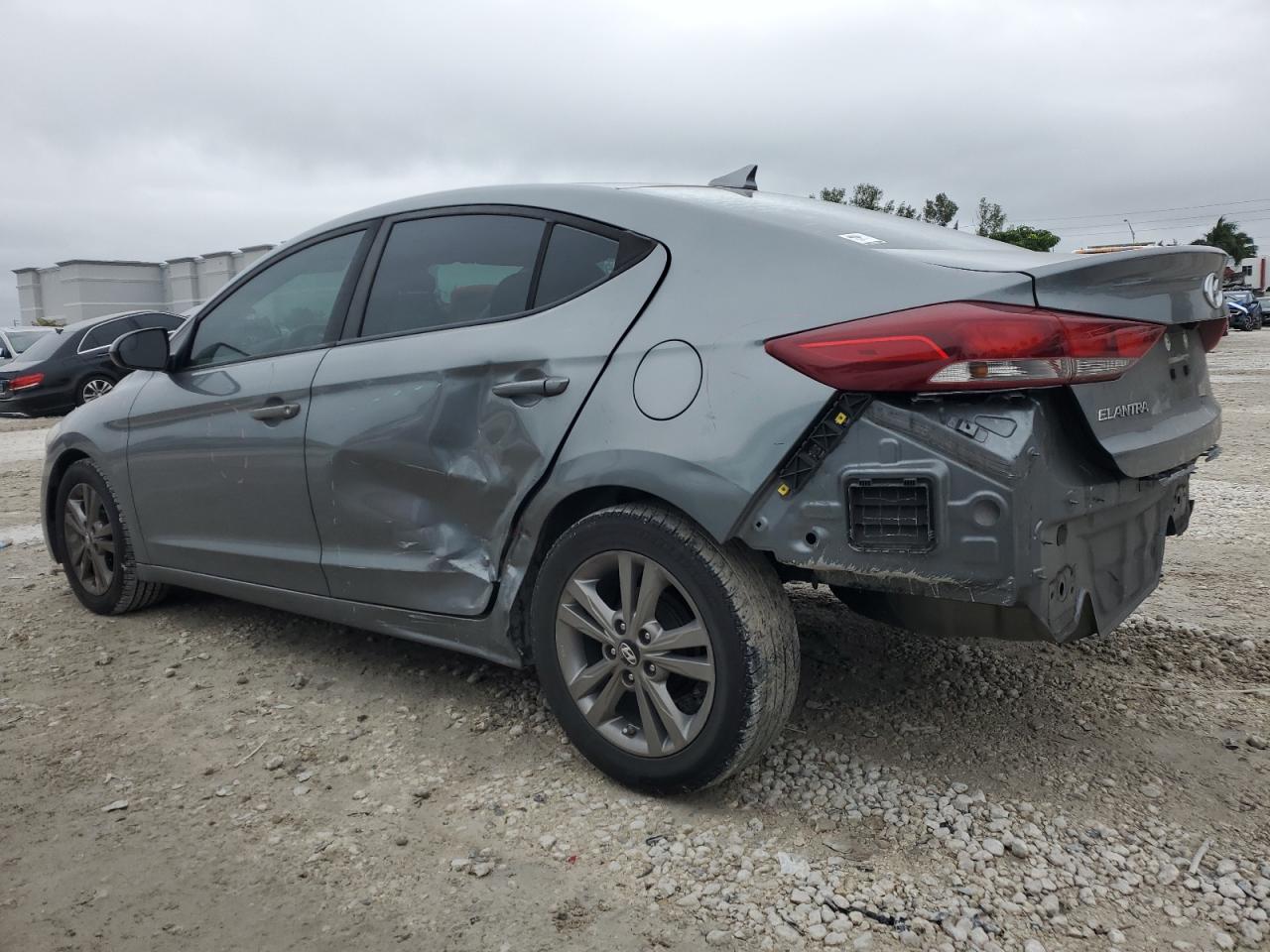 2017 Hyundai Elantra - Image 2