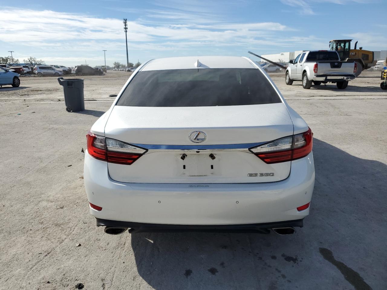 2018 Lexus ES - Image 6