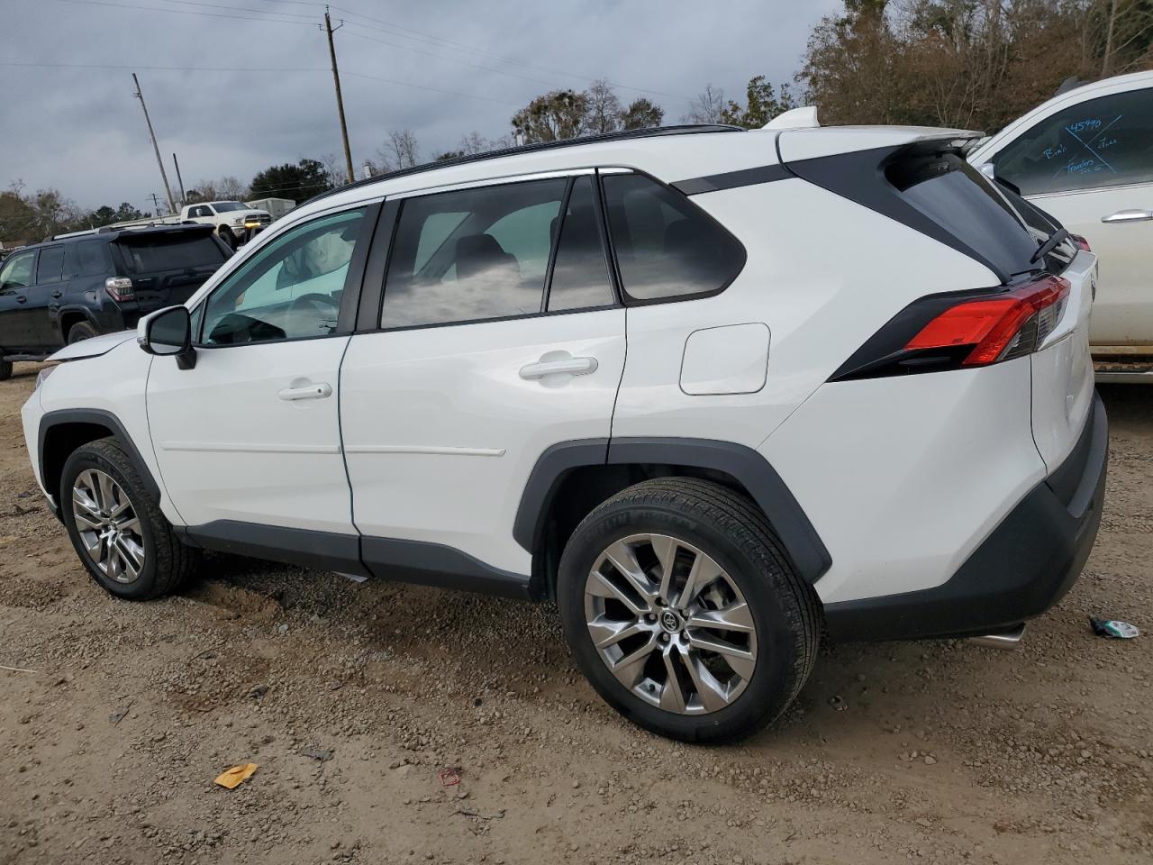 2020 Toyota RAV 4 - Image 2