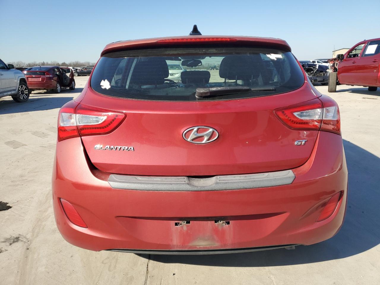 2016 Hyundai Elantra - Image 6