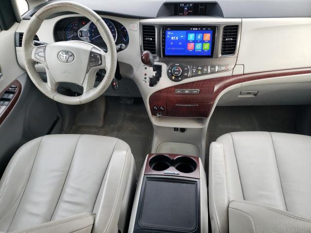 2013 TOYOTA SIENNA XLE