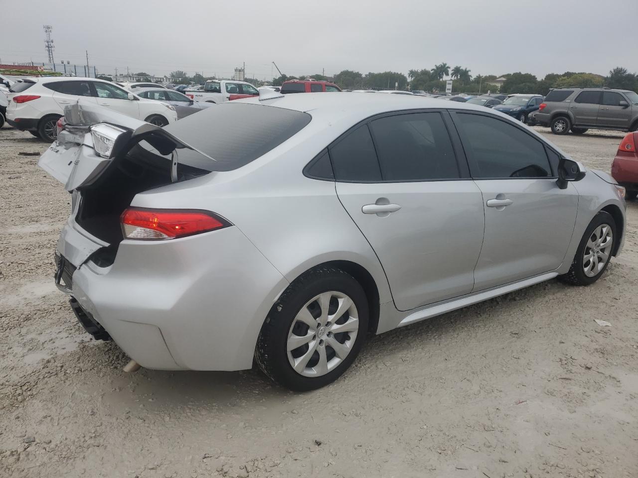 2020 Toyota Corolla - Image 3