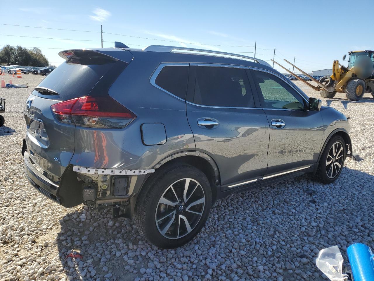 2019 Nissan Rogue - Image 3