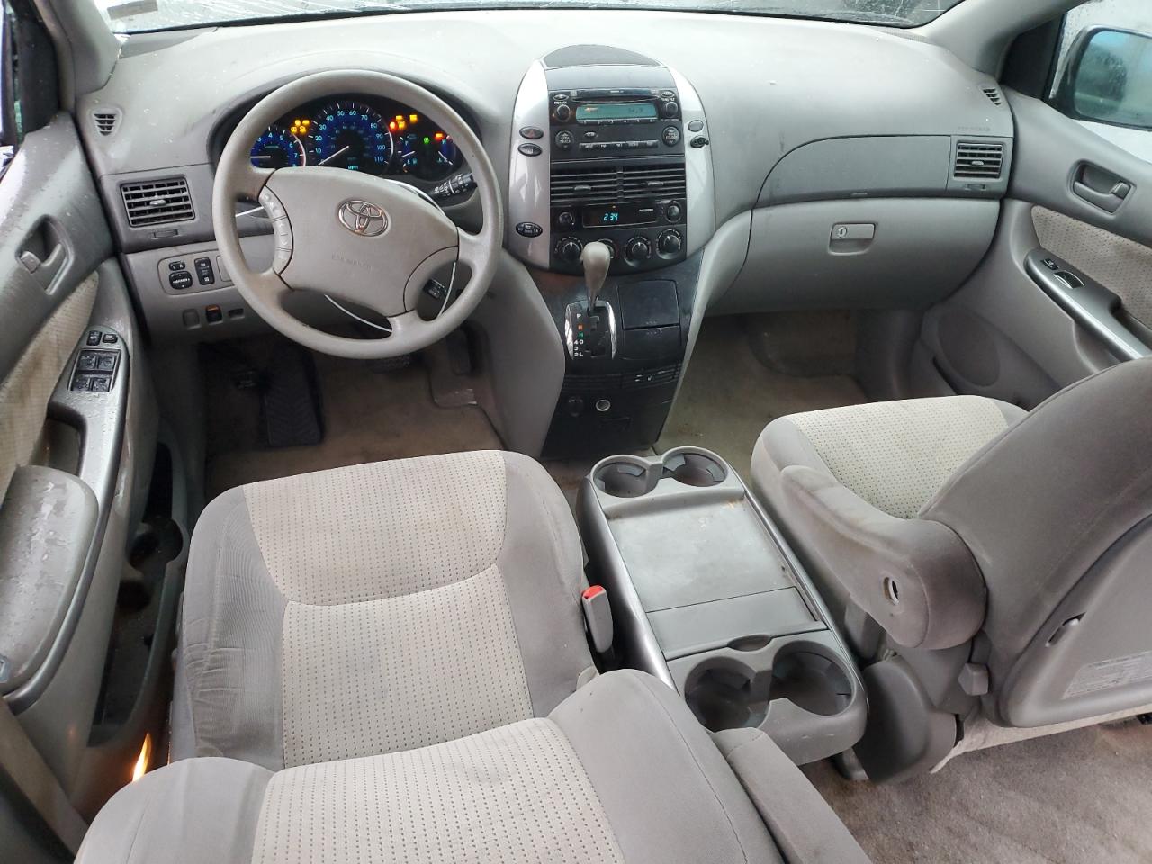 2008 Toyota Sienna - Image 8