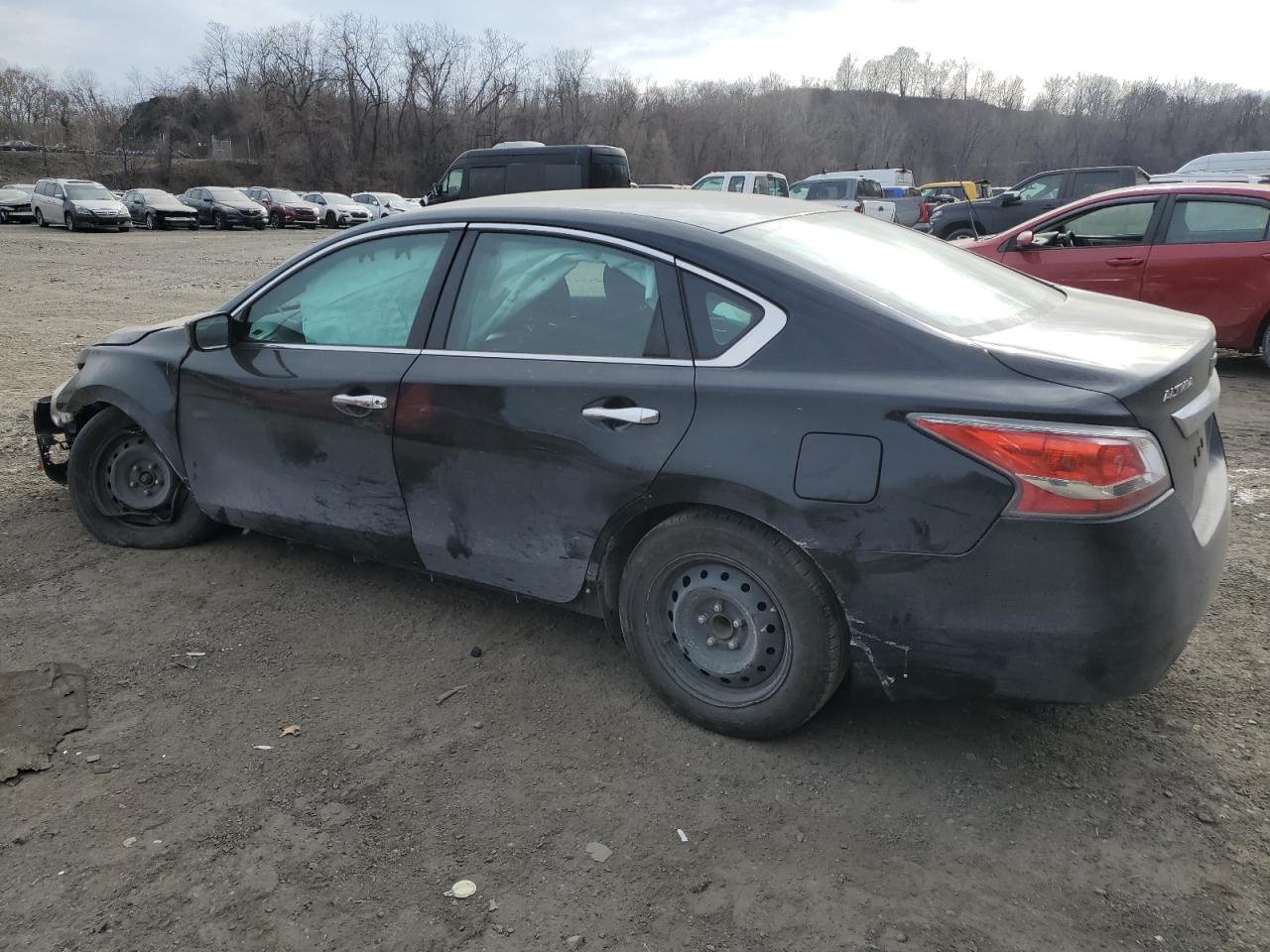 2015 Nissan Altima - Image 2