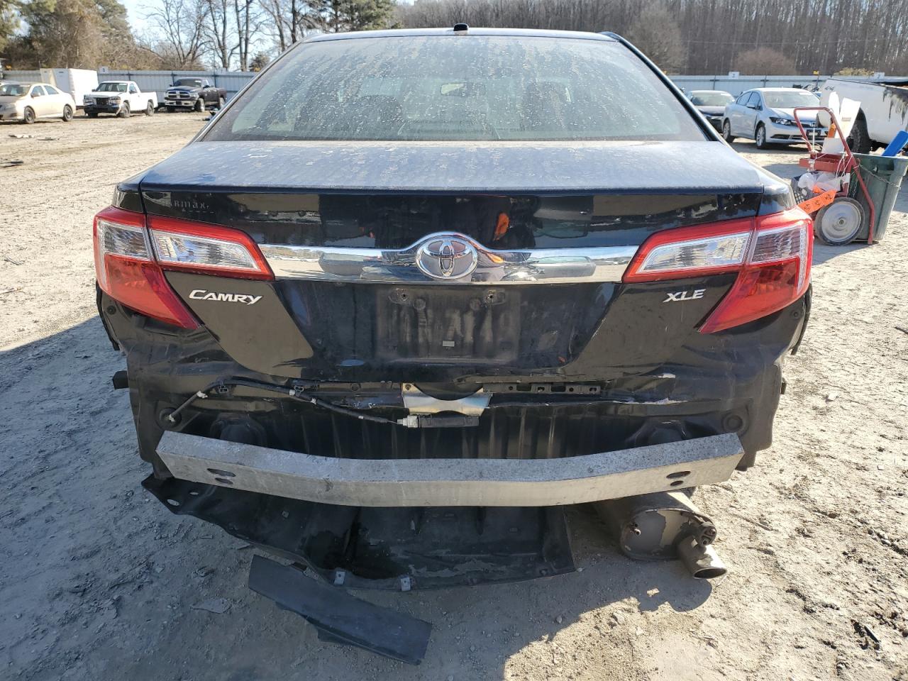 2014 Toyota Camry - Image 6