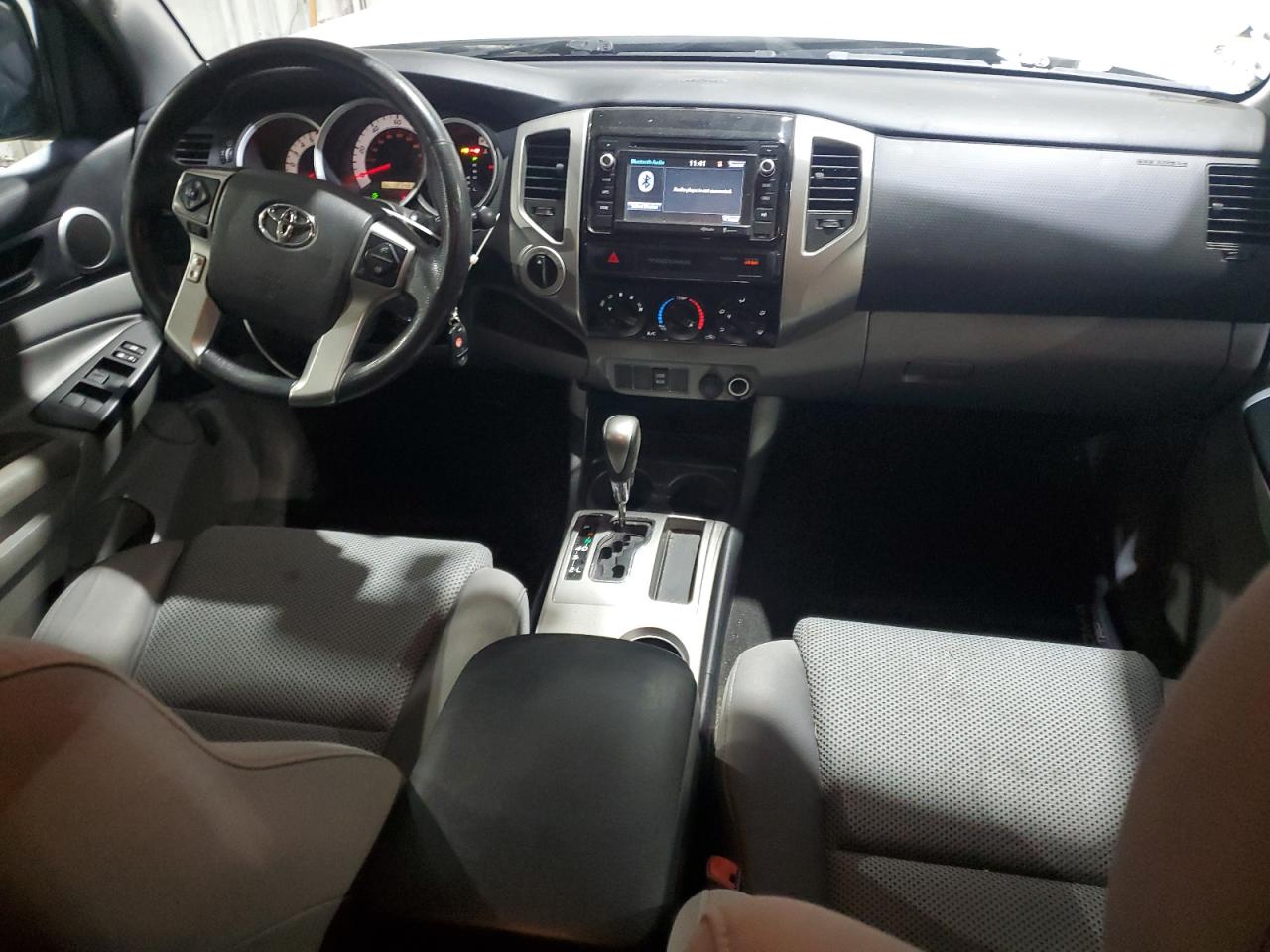 2015 Toyota Tacoma - Image 8