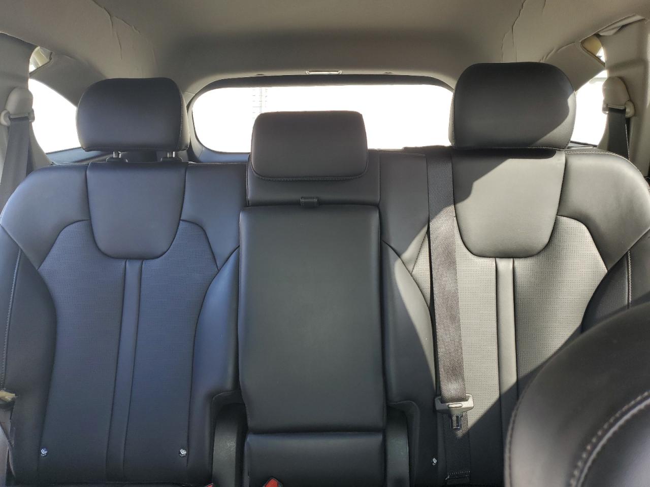 2024 Kia Sorento - Image 10
