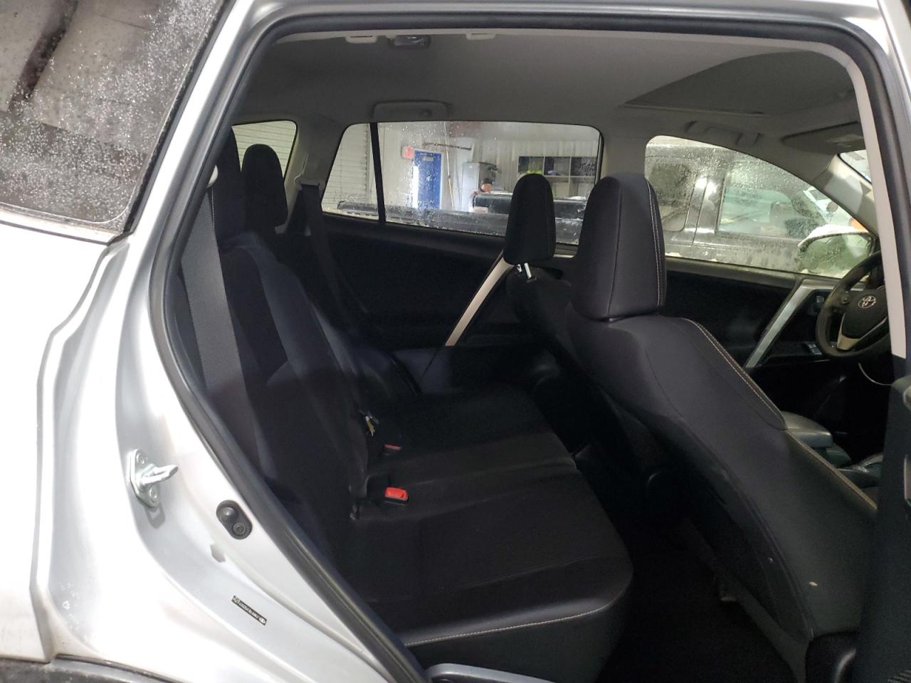 2013 Toyota RAV 4 - Image 11