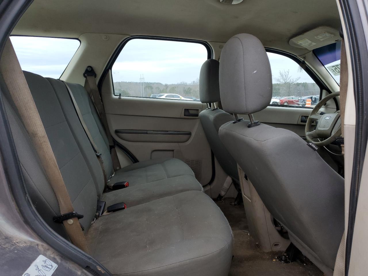 2011 Ford Escape - Image 12
