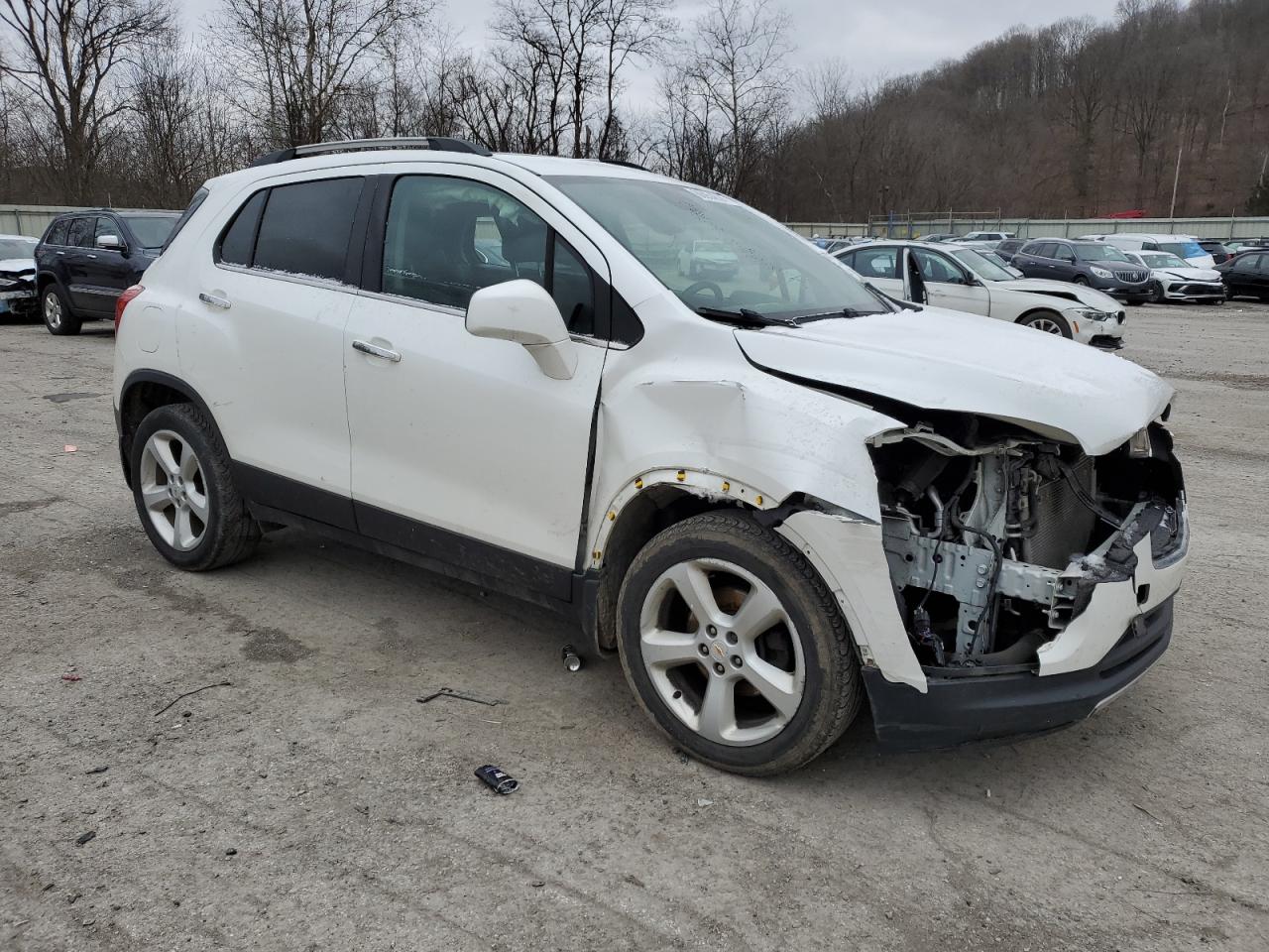 VIN KL7CJRSB6GB519773 2016 CHEVROLET TRAX no.4