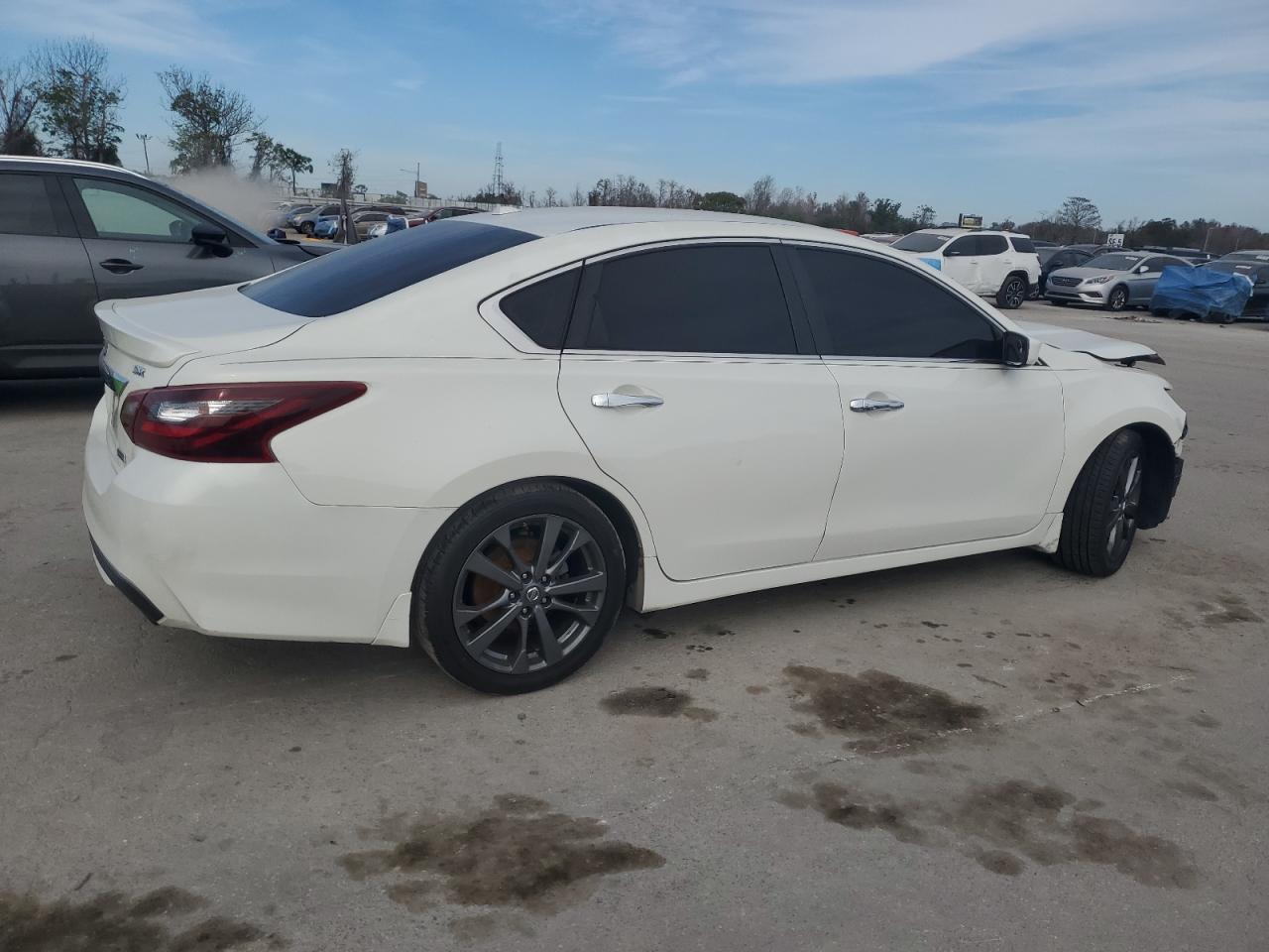 2018 Nissan Altima - Image 3