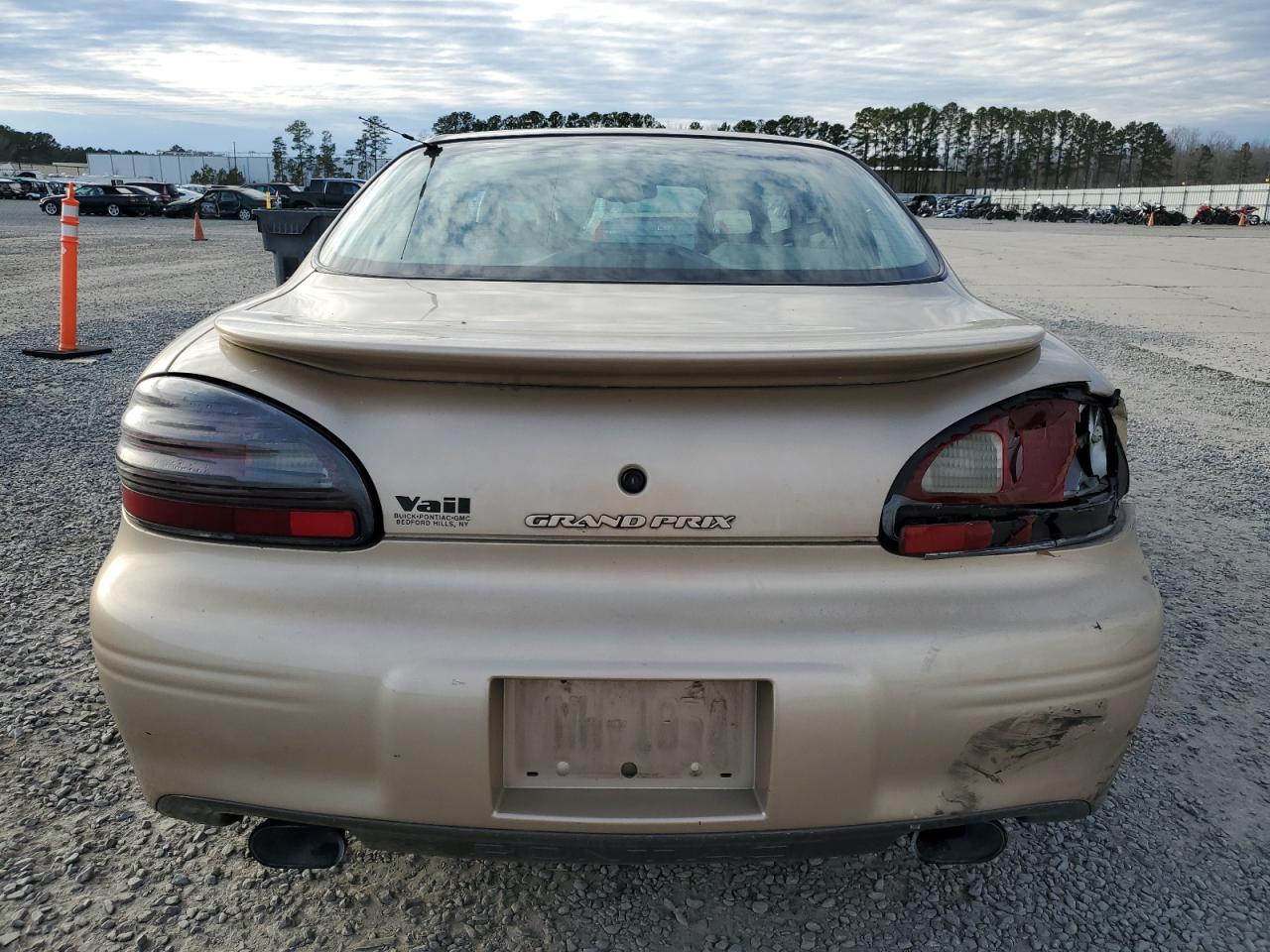 2002 Pontiac Grand Prix - Image 6