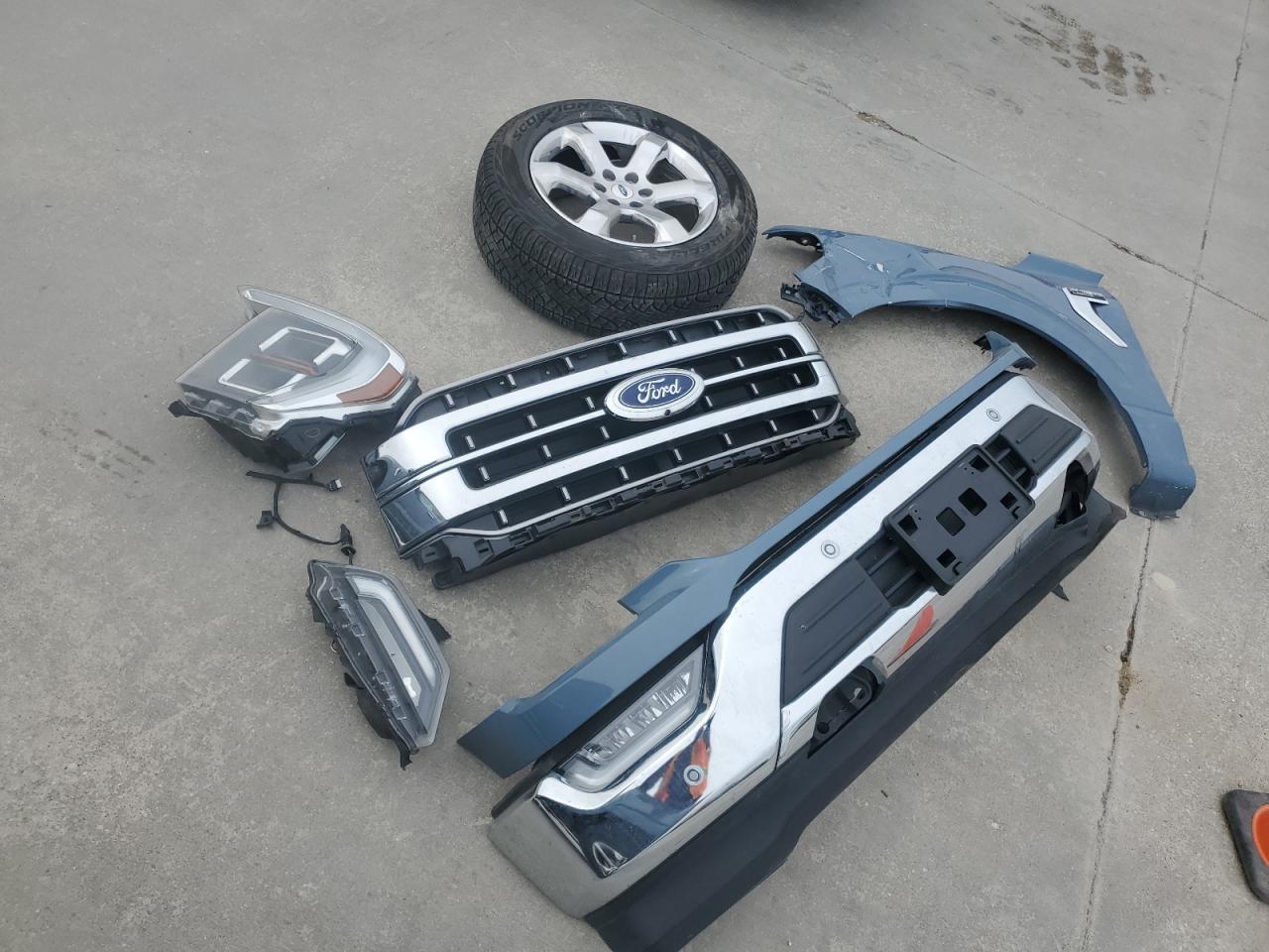 2023 Ford F-150 - Image 12
