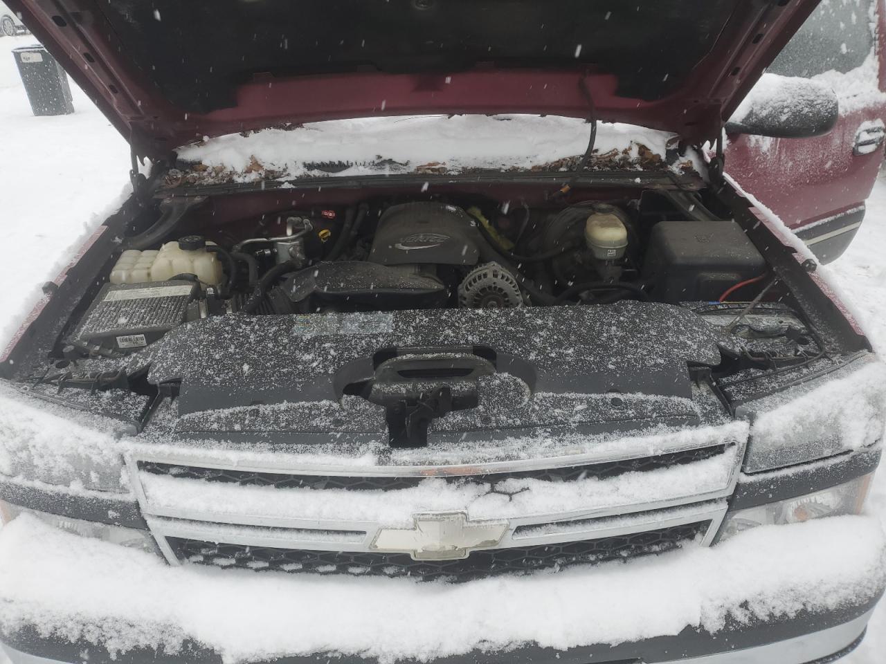 2006 Chevrolet Silverado - Image 11