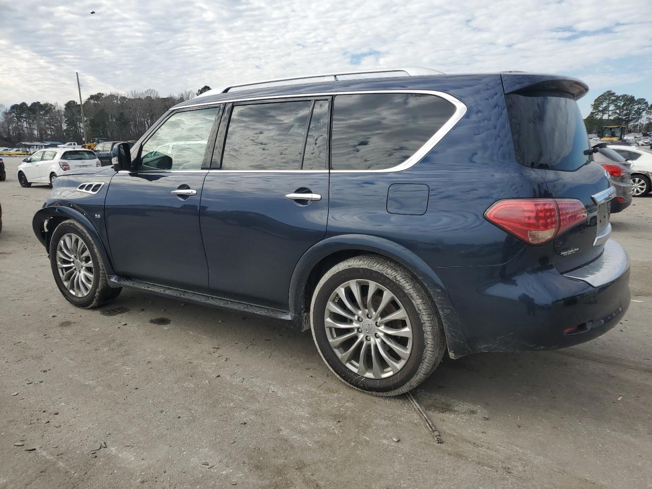 2015 Infiniti QX80 - Image 2