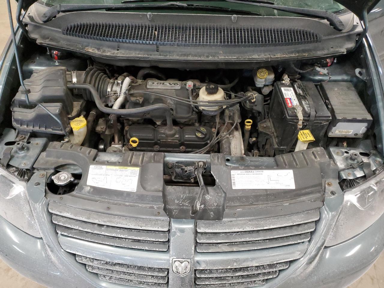 2006 Dodge Caravan - Image 12