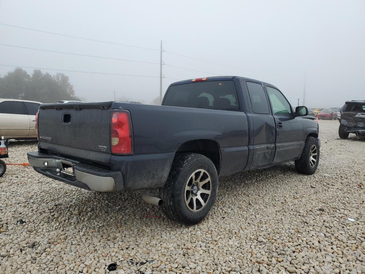 2006 Chevrolet Silverado - Image 3