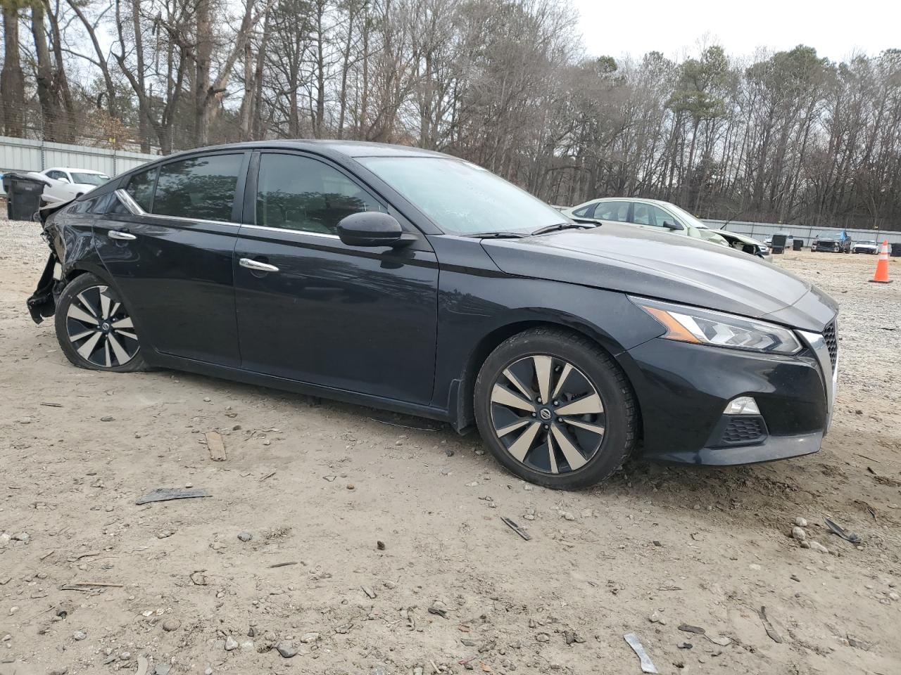 2021 Nissan Altima - Image 4