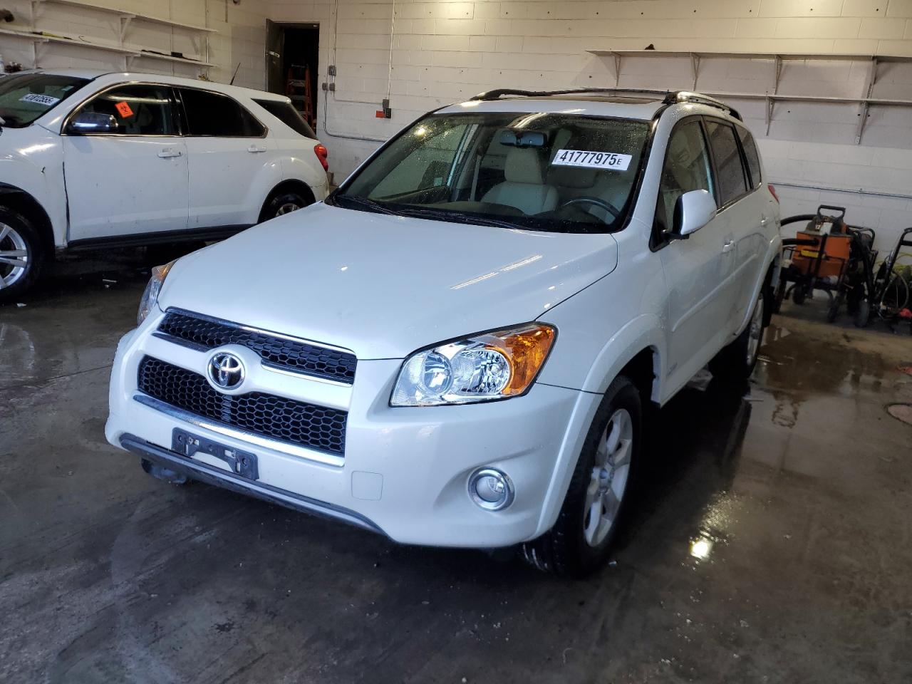 2009 Toyota RAV 4 - Image 1