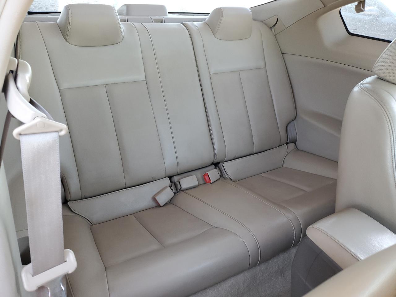 2010 Nissan Altima - Image 10