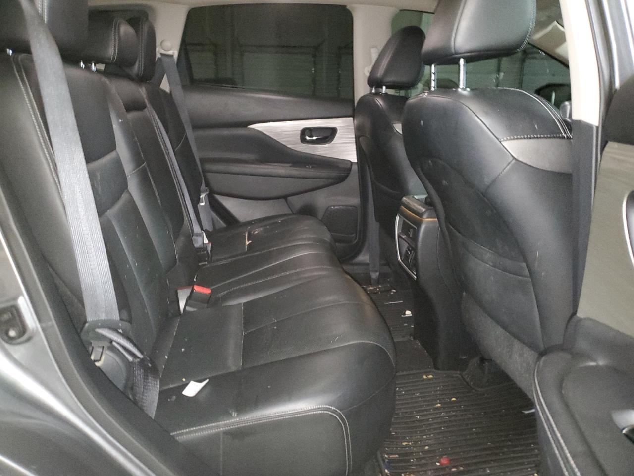 2017 Nissan Murano - Image 11