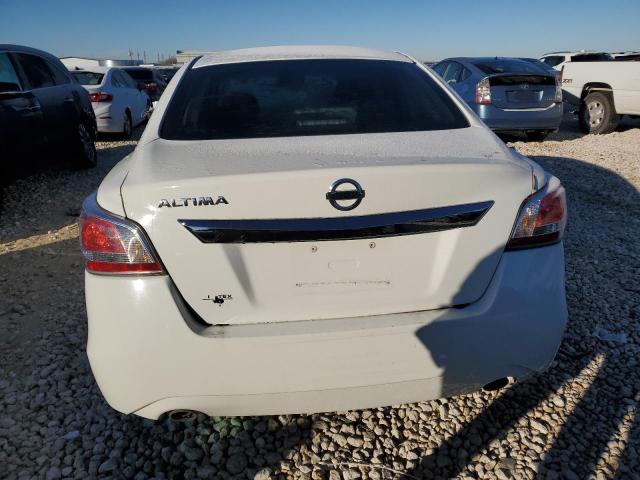 Sedans NISSAN ALTIMA 2015 Biały