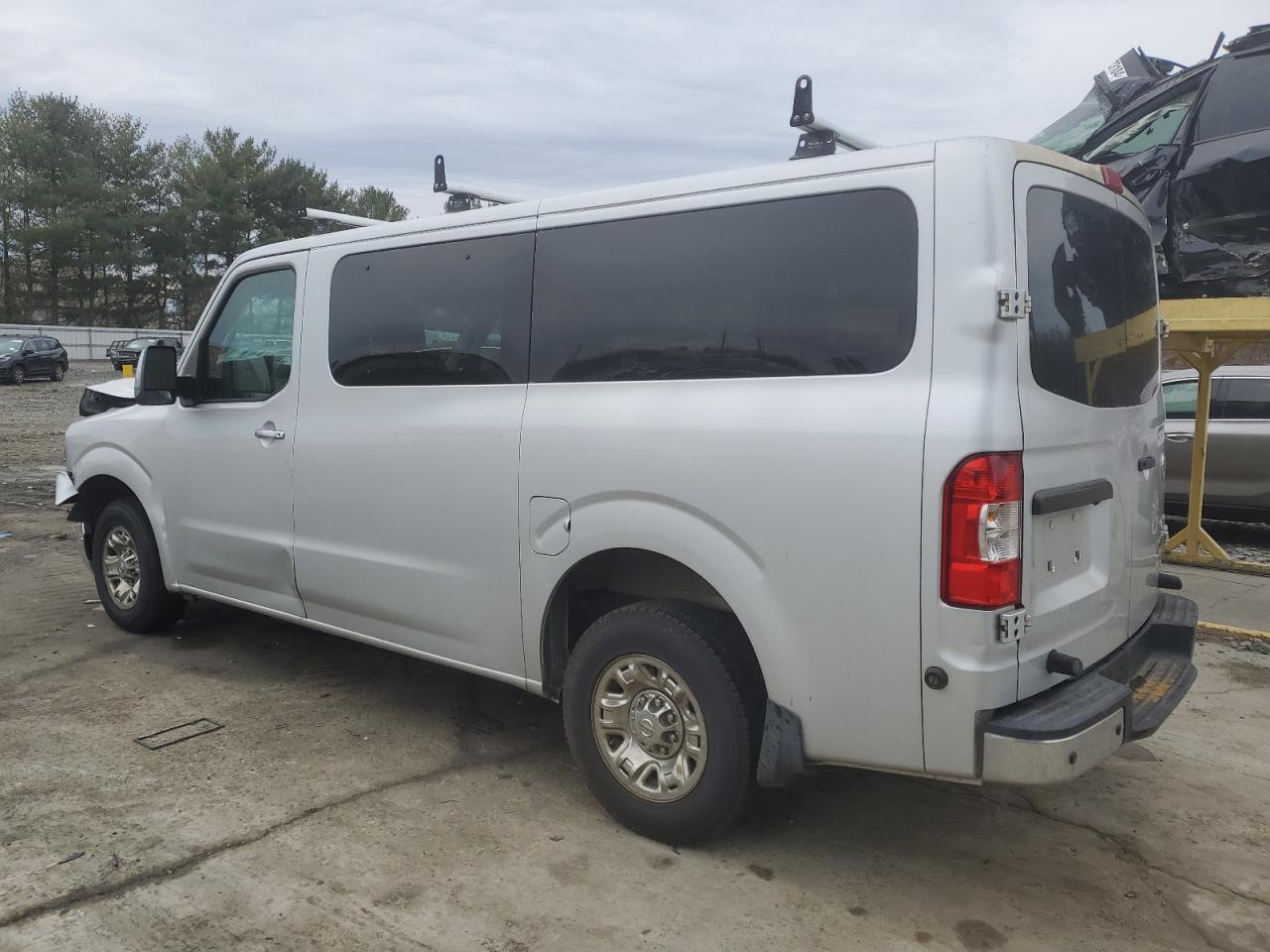 2014 Nissan NV - Image 2
