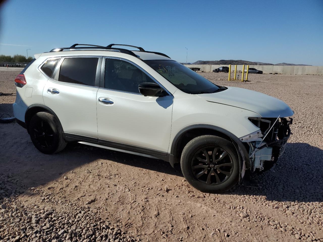 2018 Nissan Rogue - Image 4