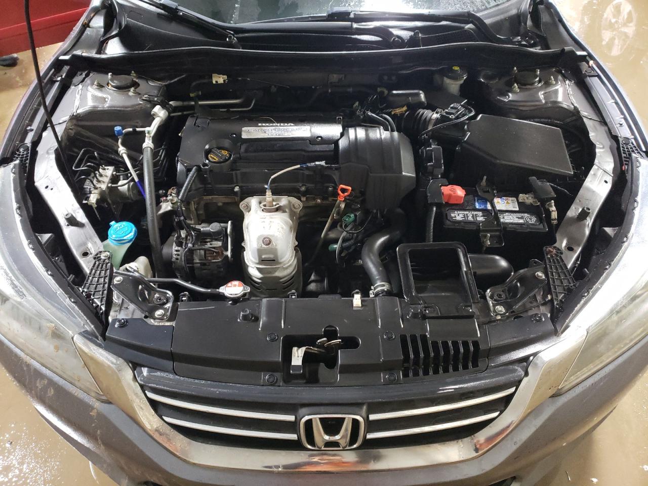 2013 Honda Accord - Image 11