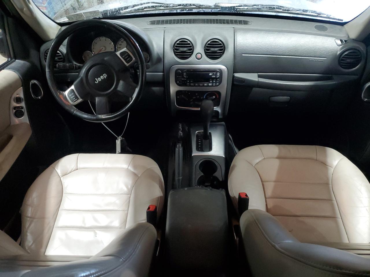 2004 Jeep Liberty (North America) - Image 8