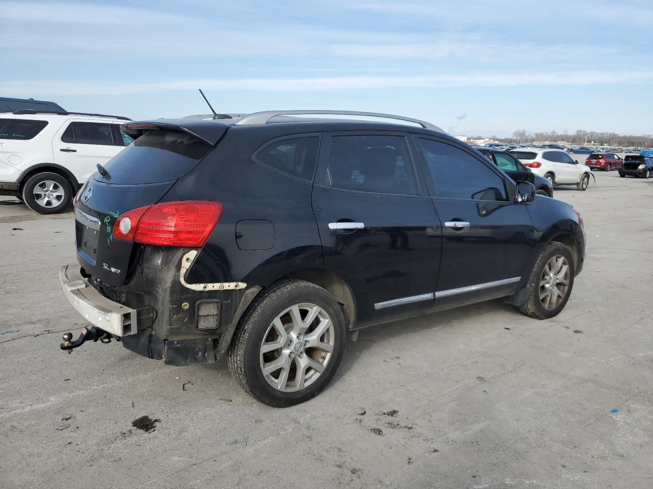 2011 Nissan Rogue - Image 3
