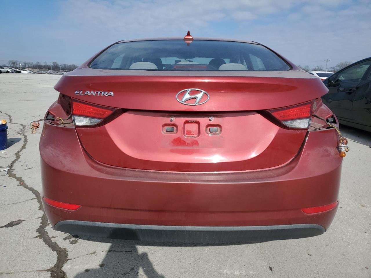 2016 Hyundai Elantra - Image 6