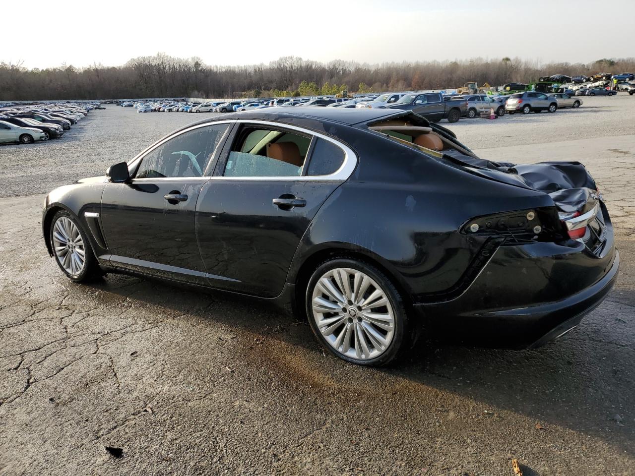 2012 Jaguar XF - Image 2
