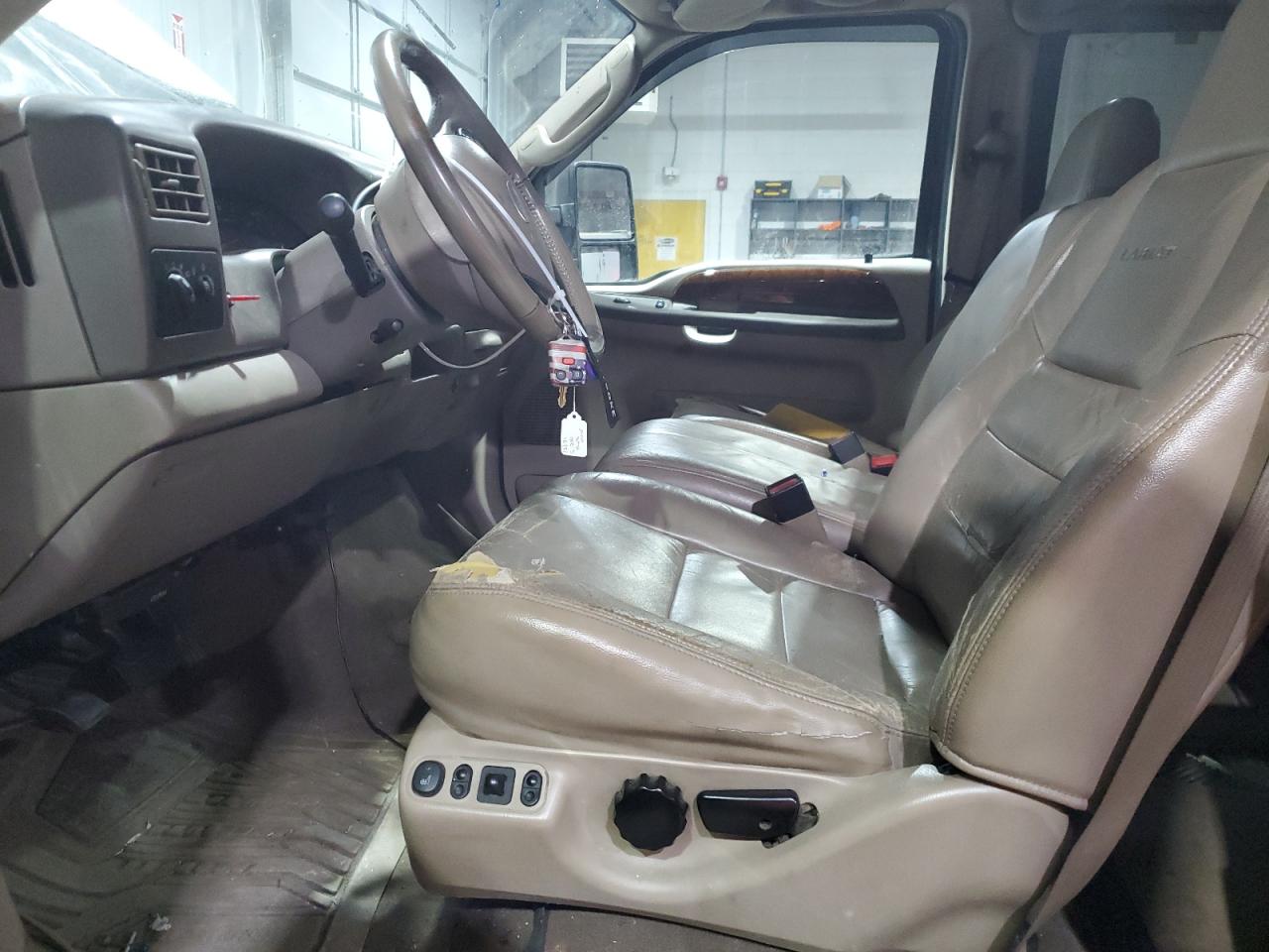 2004 Ford F250 - Image 7
